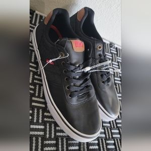 Levis tennis shoes